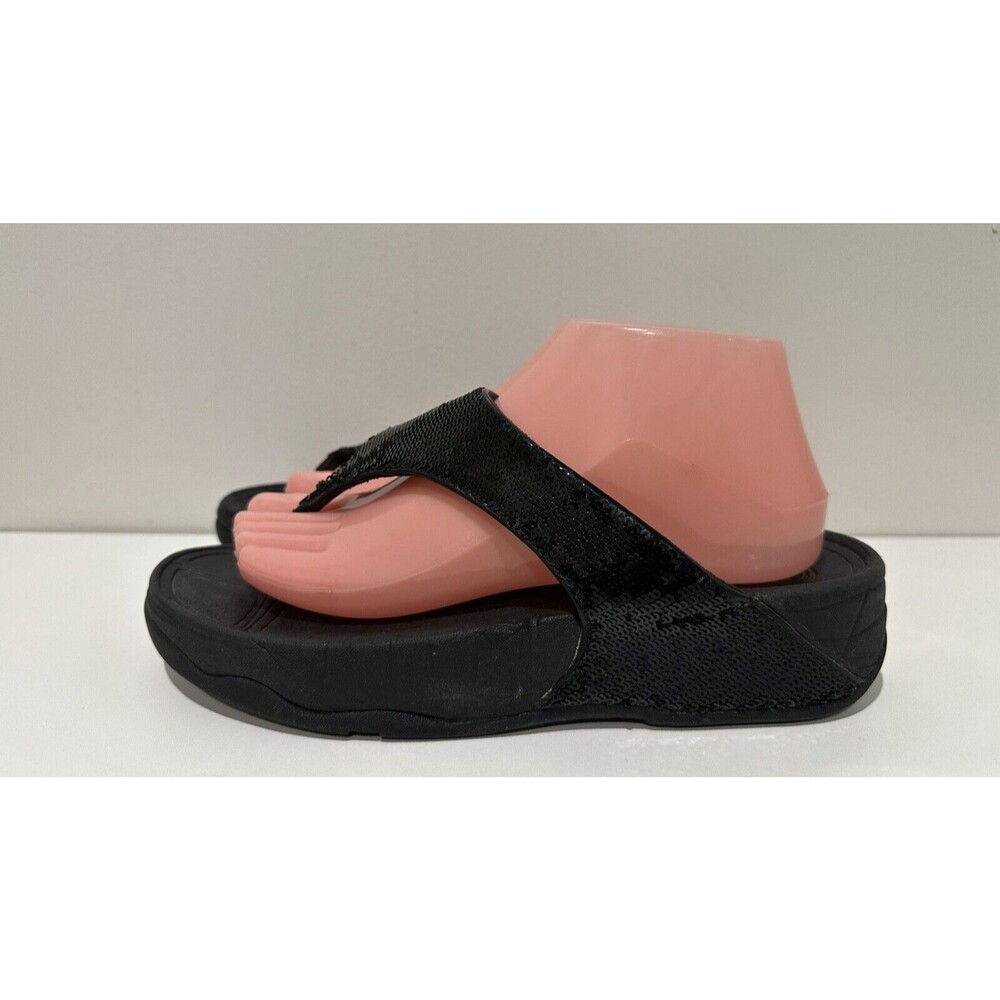 FitFlop women size US 8 UK 6 EU 39 black sequences slip-on thong flip flops